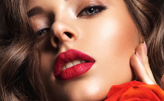 red lipstick
